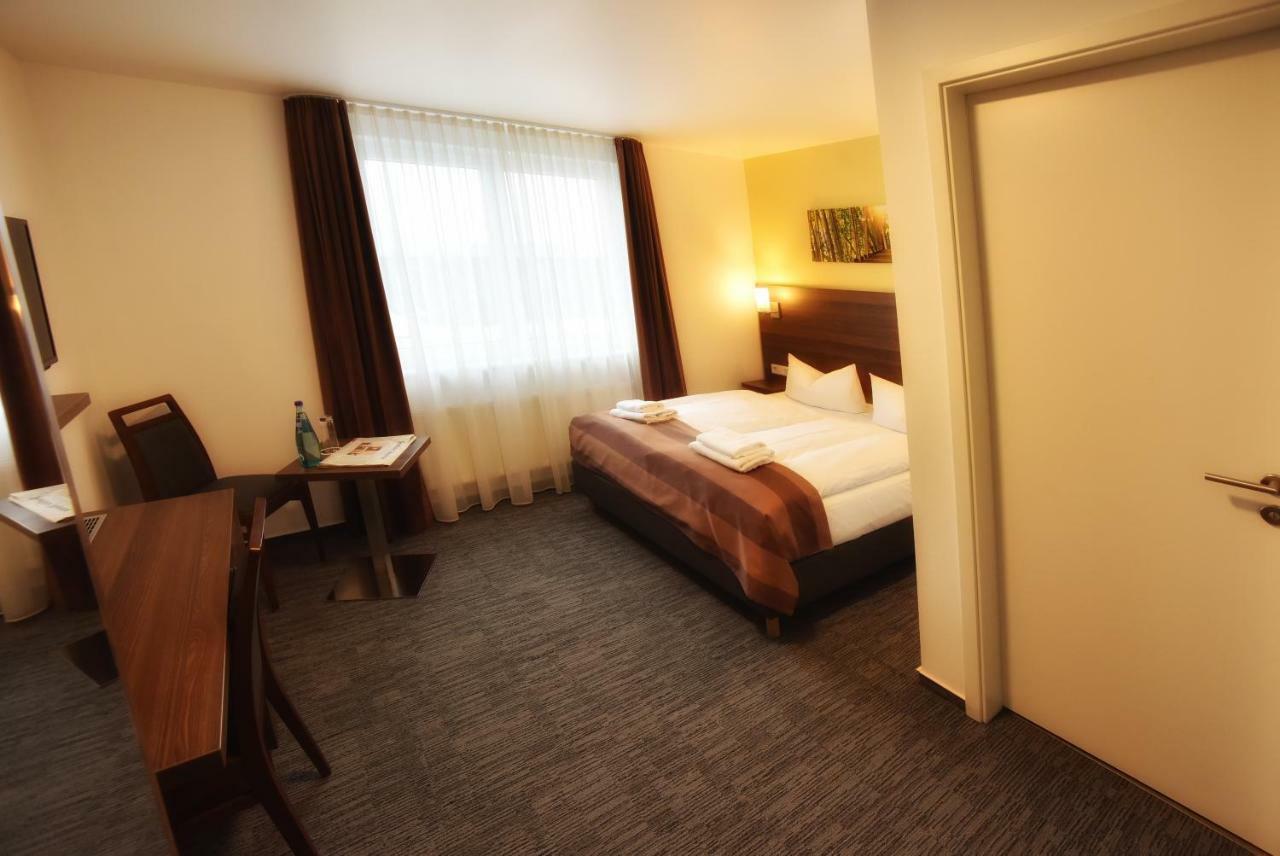 ทริป อินน์ เมโทร โฮเทล Hotel Frankfurt am Main ภายนอก รูปภาพ